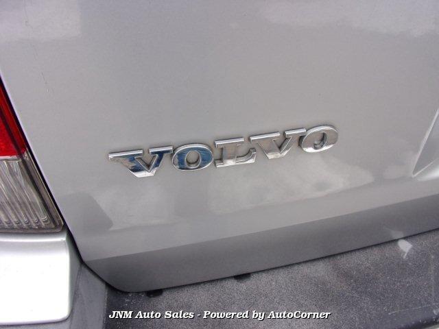 used 2001 Volvo V70 car, priced at $3,995