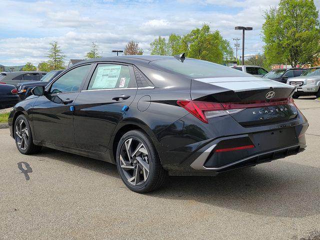 new 2024 Hyundai Elantra car, priced at $28,138