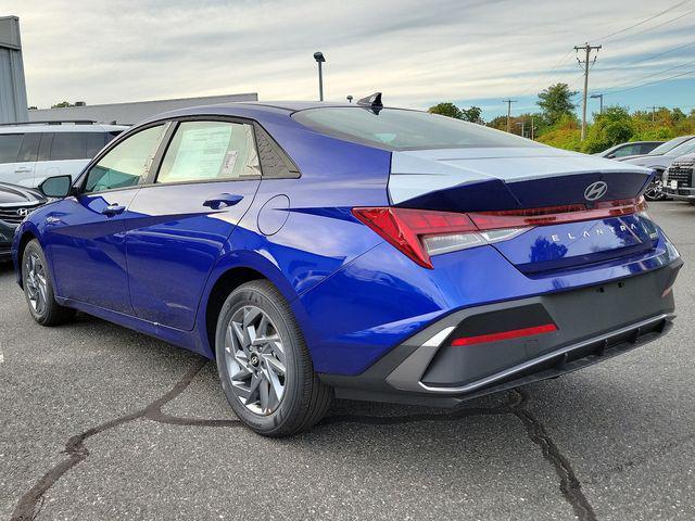 new 2025 Hyundai Elantra HEV car, priced at $25,259