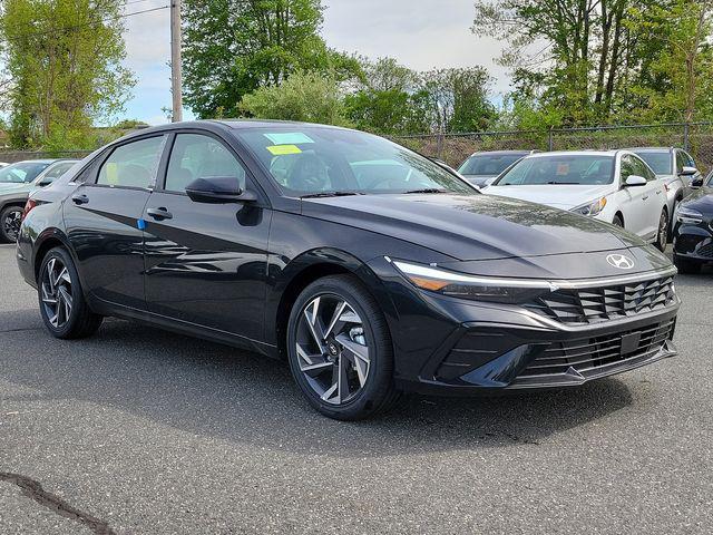 new 2024 Hyundai Elantra car, priced at $28,121