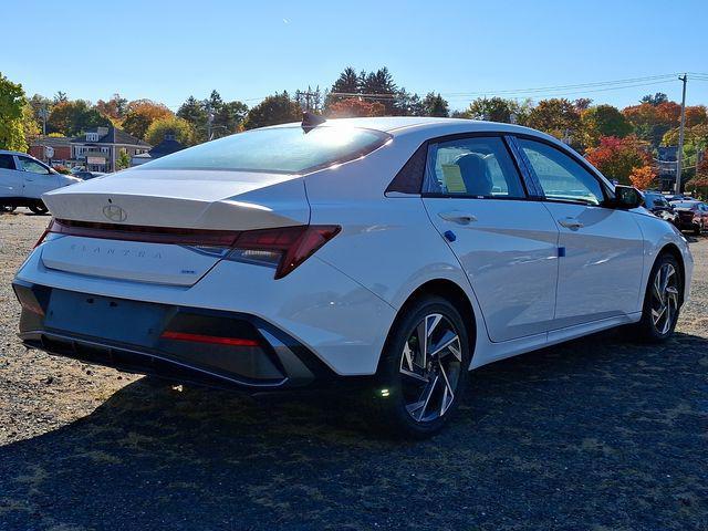 new 2024 Hyundai Elantra car, priced at $28,497