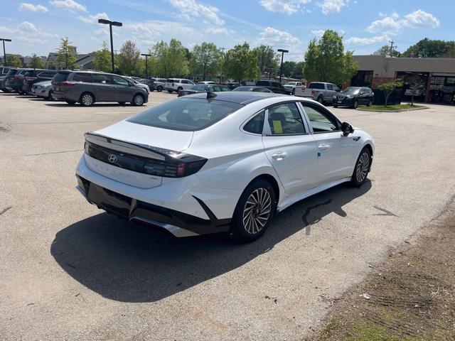 new 2024 Hyundai Sonata Hybrid car, priced at $38,541