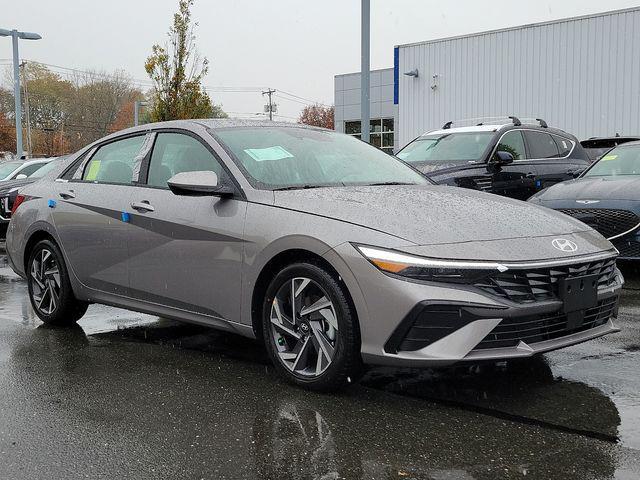 new 2024 Hyundai Elantra car, priced at $25,222