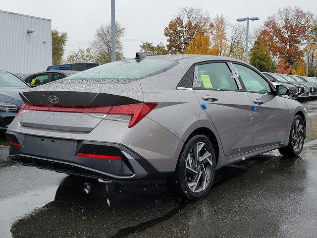 new 2024 Hyundai Elantra car, priced at $25,222