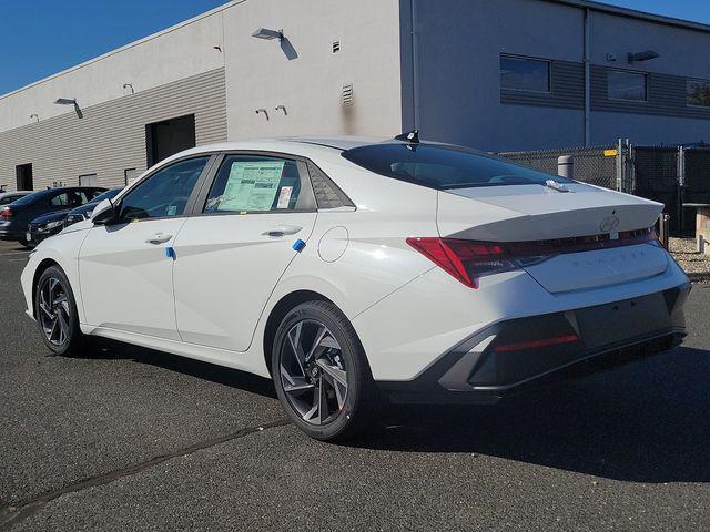 new 2024 Hyundai Elantra car, priced at $25,599