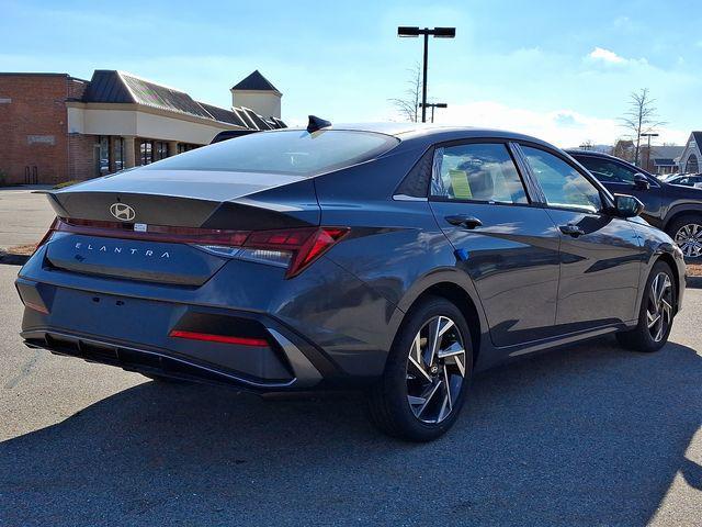 new 2025 Hyundai Elantra car, priced at $25,565