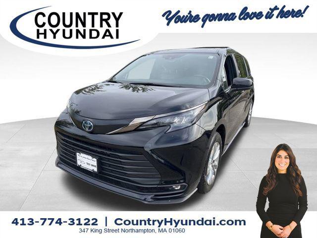 used 2022 Toyota Sienna car, priced at $42,998