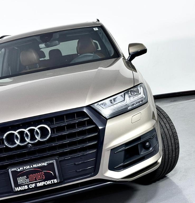 used 2019 Audi Q7 car, priced at $27,500