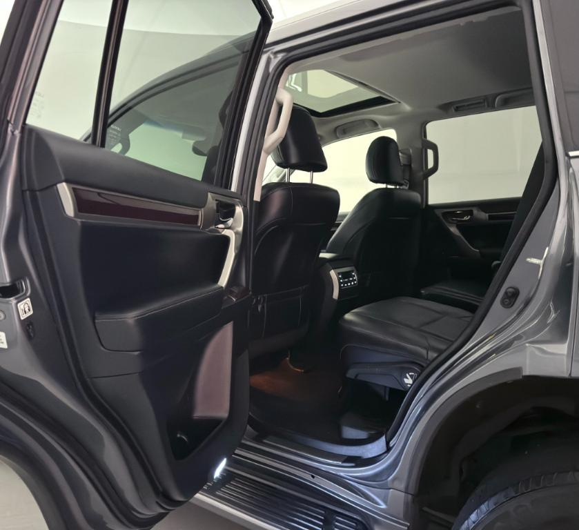 used 2018 Lexus GX 460 car, priced at $24,900