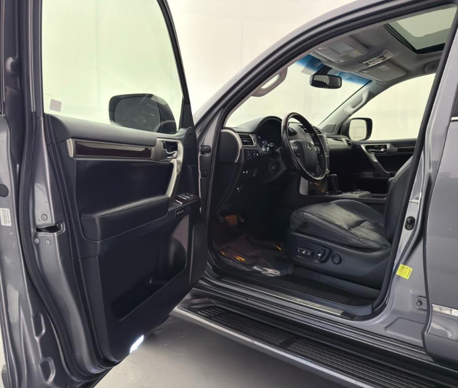 used 2018 Lexus GX 460 car, priced at $24,900