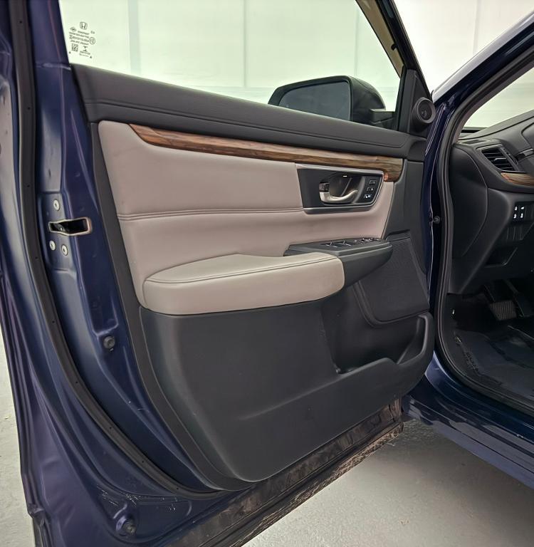 used 2017 Honda CR-V car, priced at $19,900
