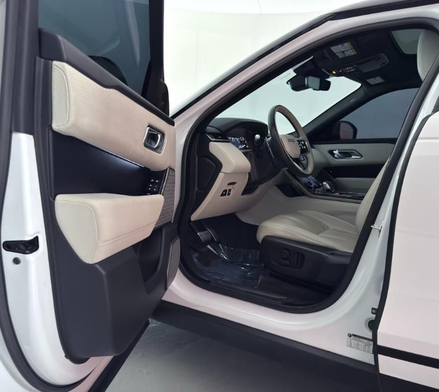 used 2022 Land Rover Range Rover Velar car, priced at $29,995