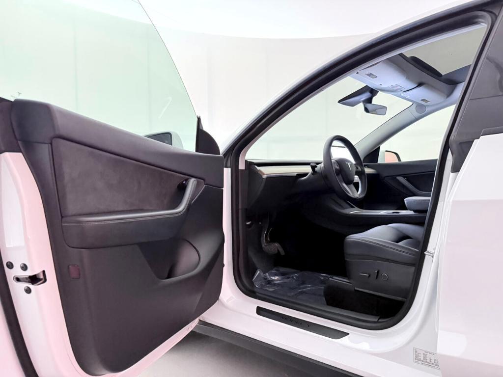 used 2021 Tesla Model Y car, priced at $25,500