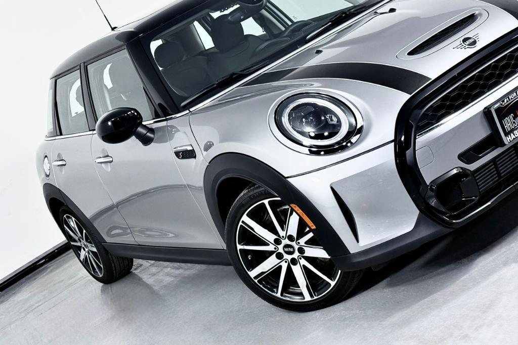 used 2024 MINI Hardtop car, priced at $29,300