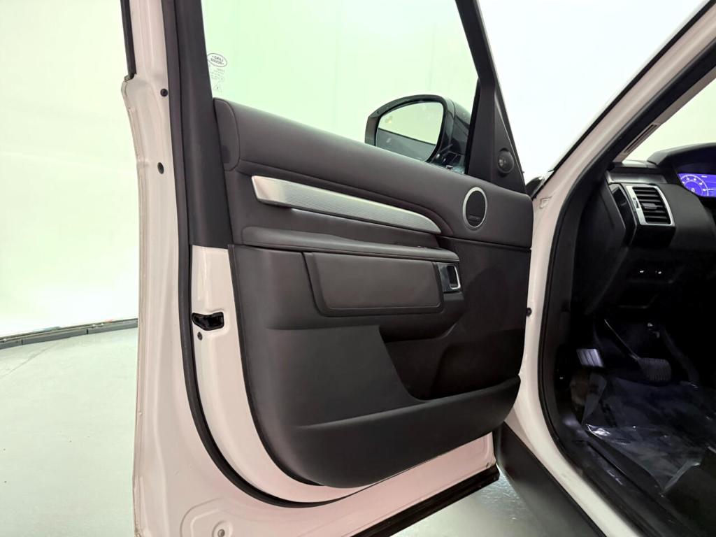 used 2020 Land Rover Discovery car, priced at $22,400