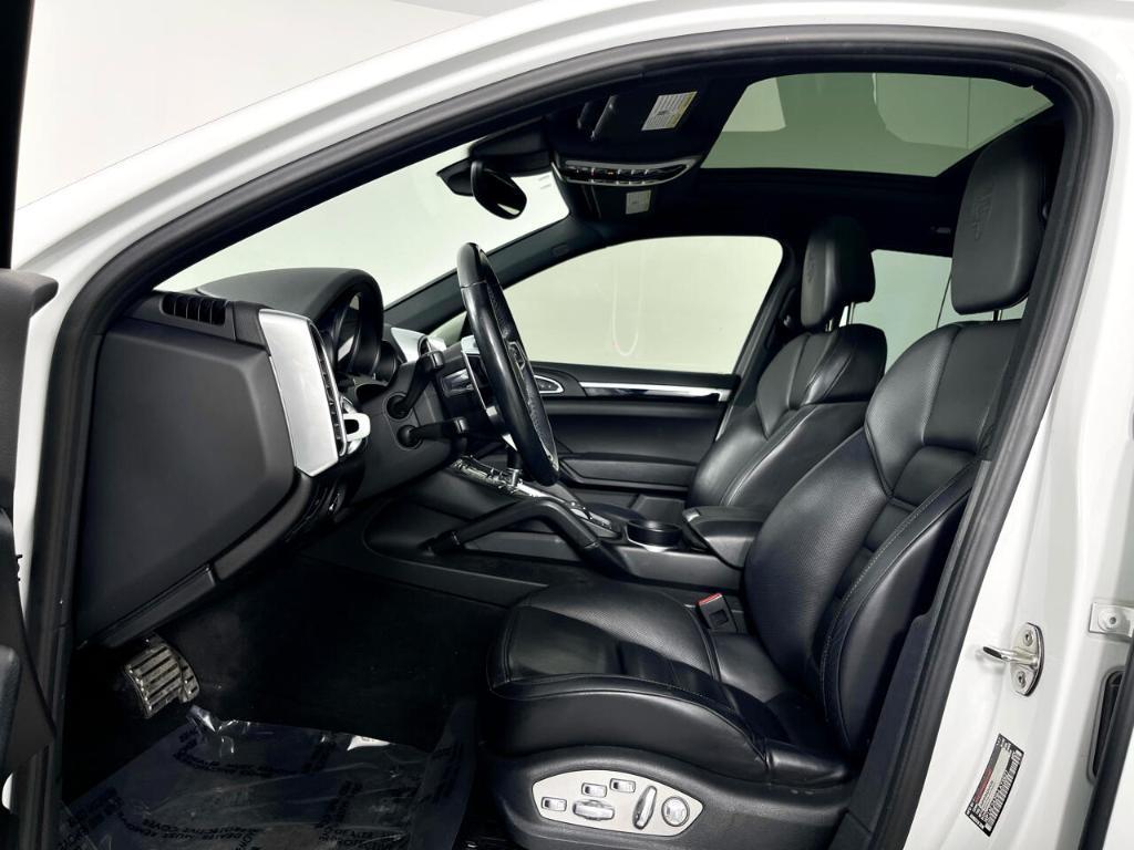 used 2017 Porsche Cayenne E-Hybrid car, priced at $25,800
