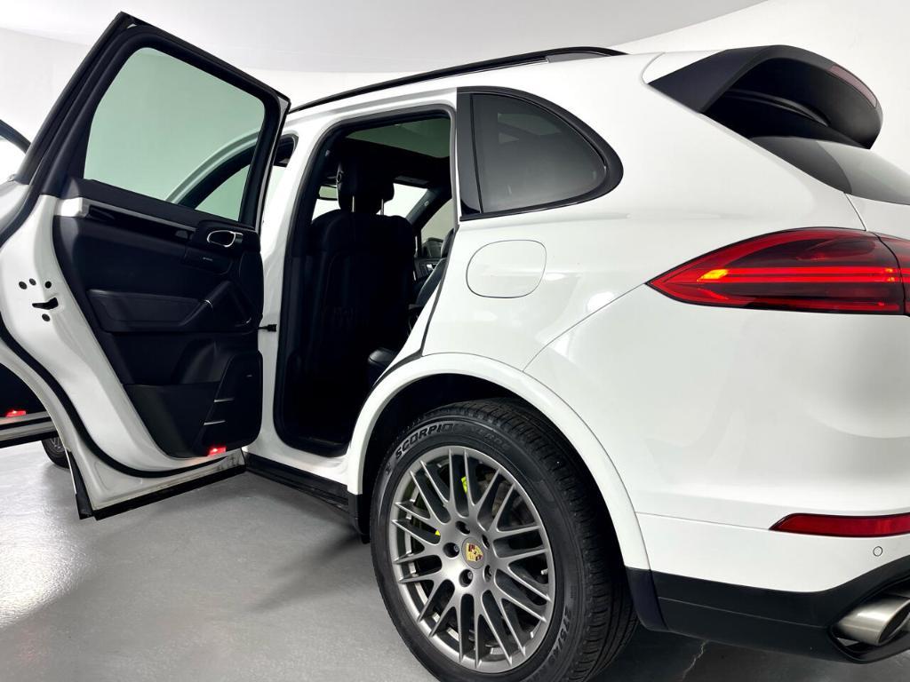 used 2017 Porsche Cayenne E-Hybrid car, priced at $25,800