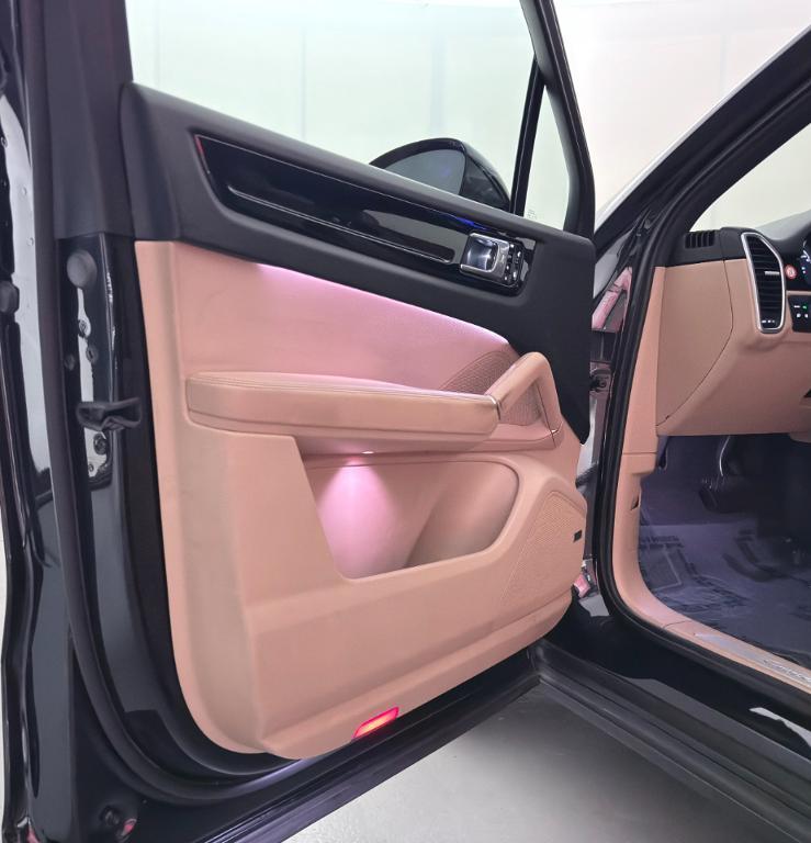 used 2019 Porsche Cayenne car, priced at $26,400