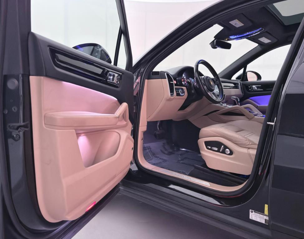used 2019 Porsche Cayenne car, priced at $26,400