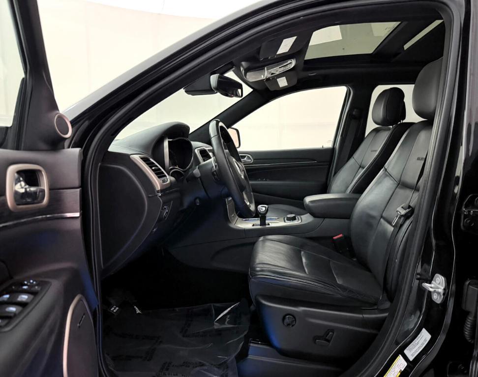 used 2015 Jeep Grand Cherokee car, priced at $19,500