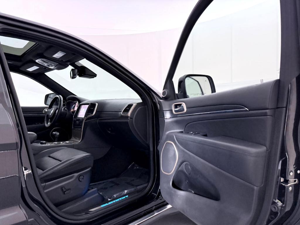 used 2015 Jeep Grand Cherokee car, priced at $19,500