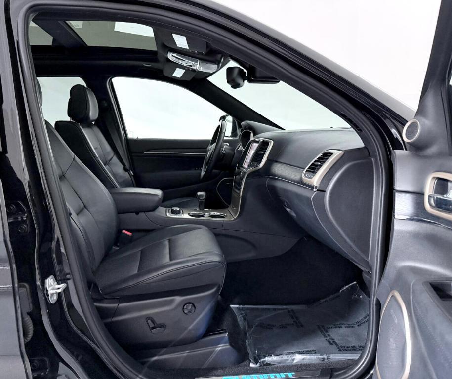 used 2015 Jeep Grand Cherokee car, priced at $19,500