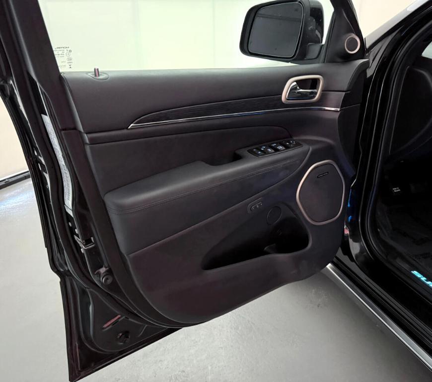 used 2015 Jeep Grand Cherokee car, priced at $19,500