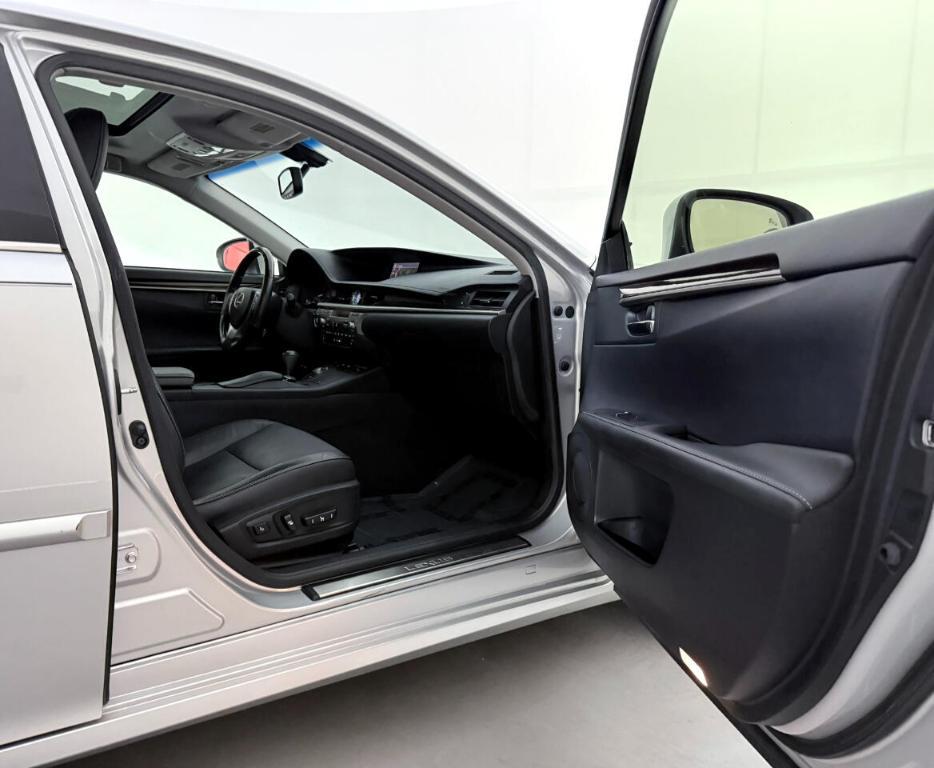 used 2013 Lexus ES 350 car, priced at $9,998