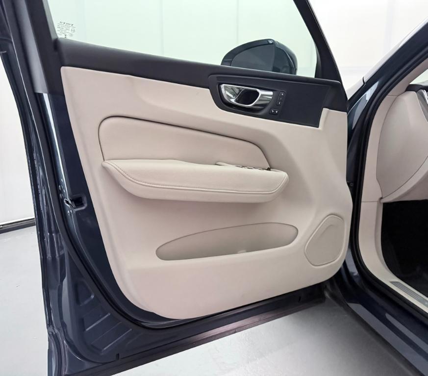 used 2018 Volvo XC60 car, priced at $18,500