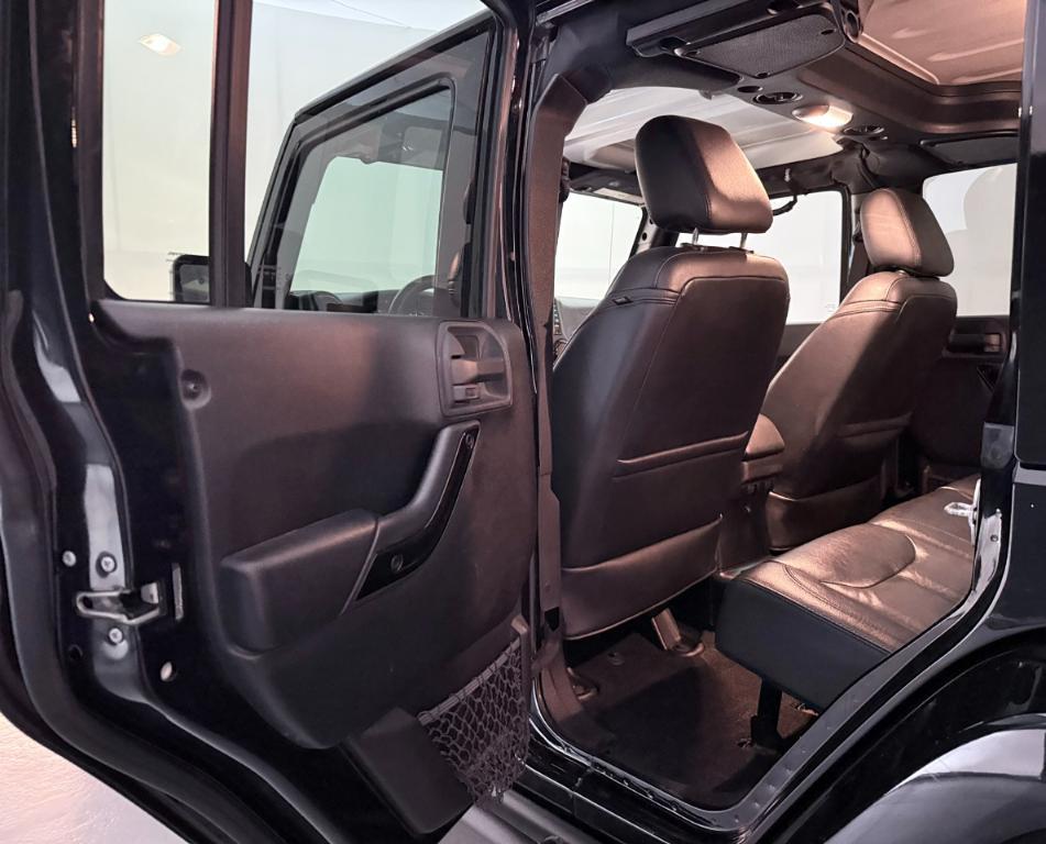 used 2015 Jeep Wrangler Unlimited car, priced at $19,300