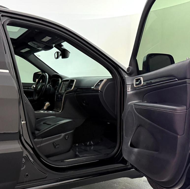 used 2017 Jeep Grand Cherokee car, priced at $21,300
