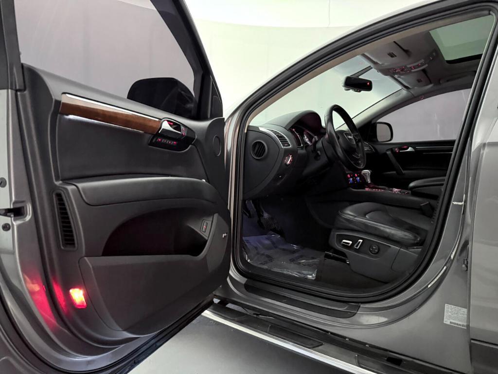 used 2013 Audi Q7 car, priced at $7,900