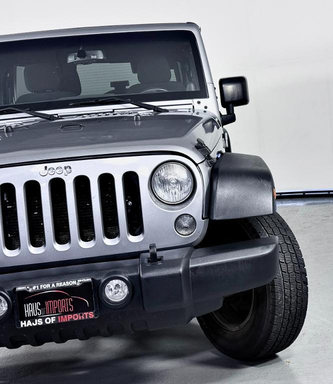 used 2014 Jeep Wrangler Unlimited car, priced at $12,400