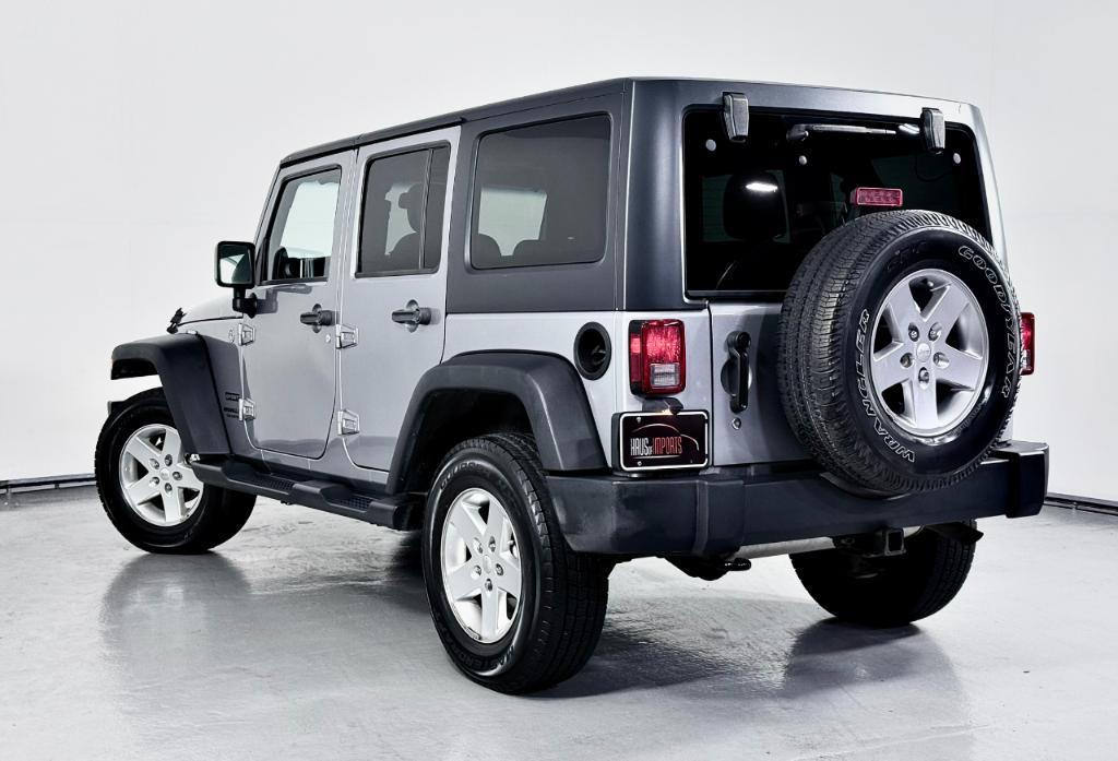 used 2014 Jeep Wrangler Unlimited car, priced at $12,400