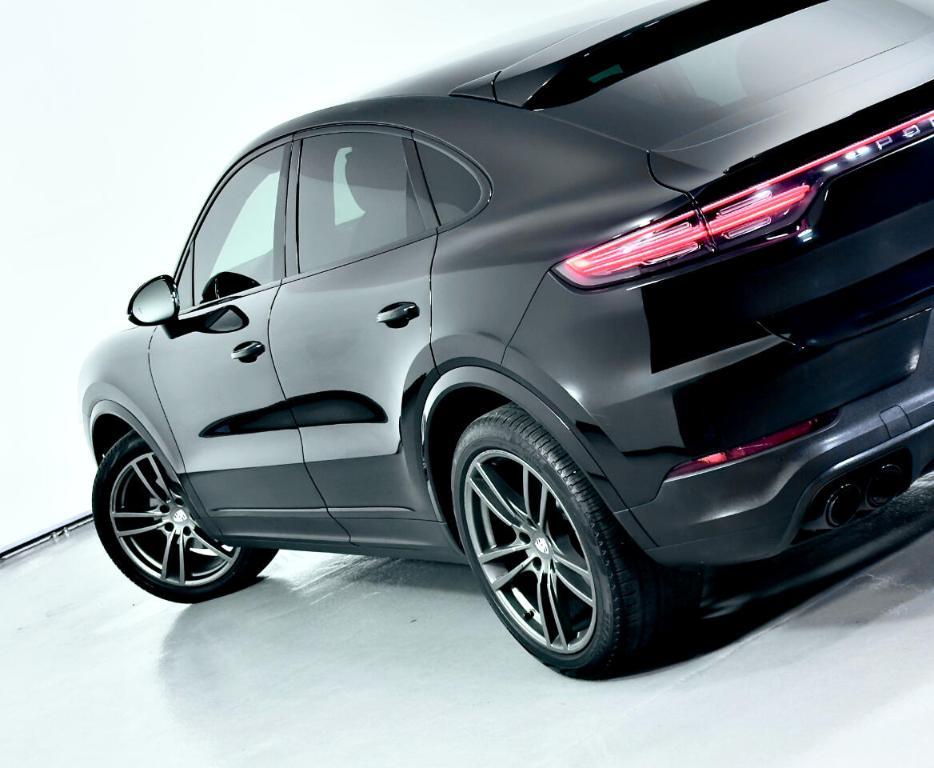 used 2020 Porsche Cayenne car, priced at $37,900
