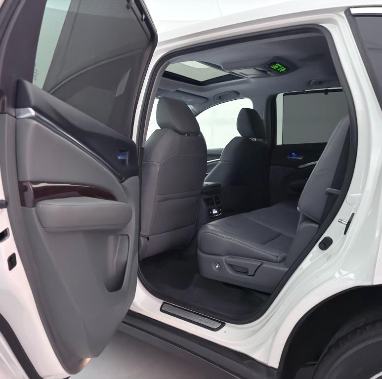 used 2015 Acura MDX car, priced at $17,500