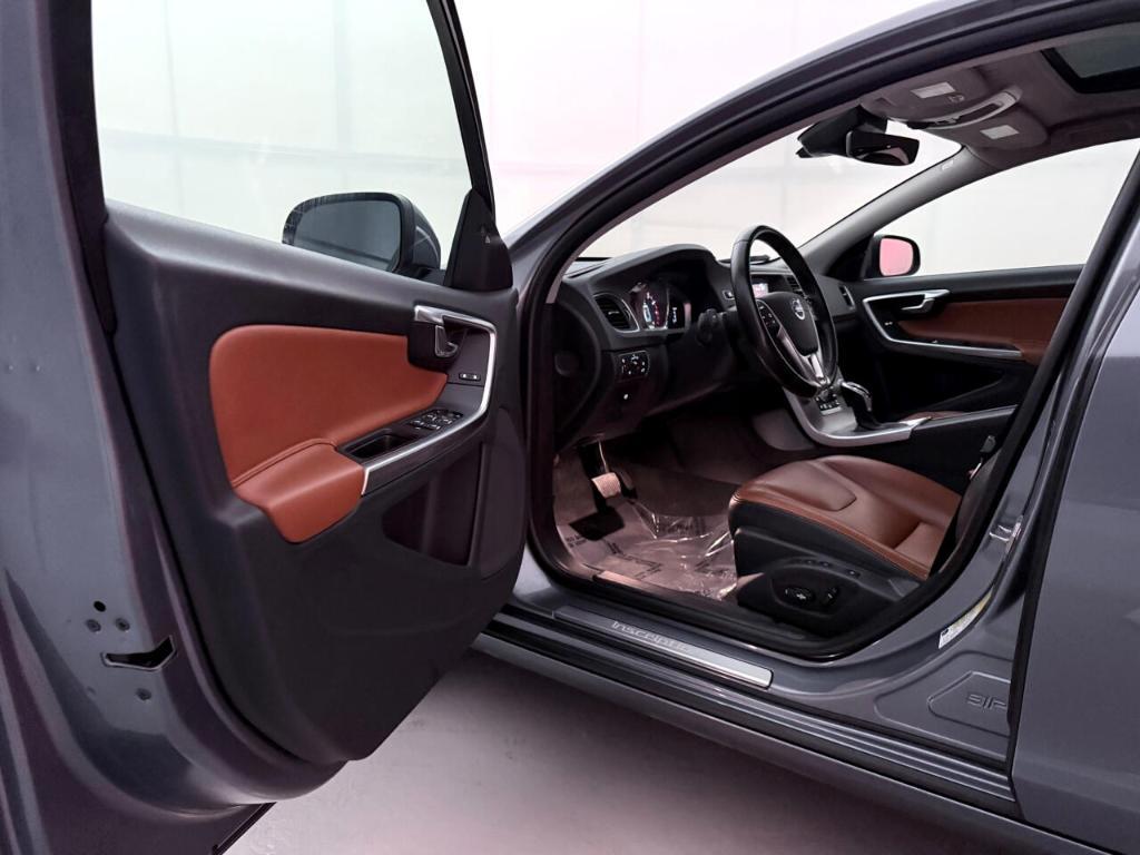used 2017 Volvo S60 Inscription car, priced at $12,250