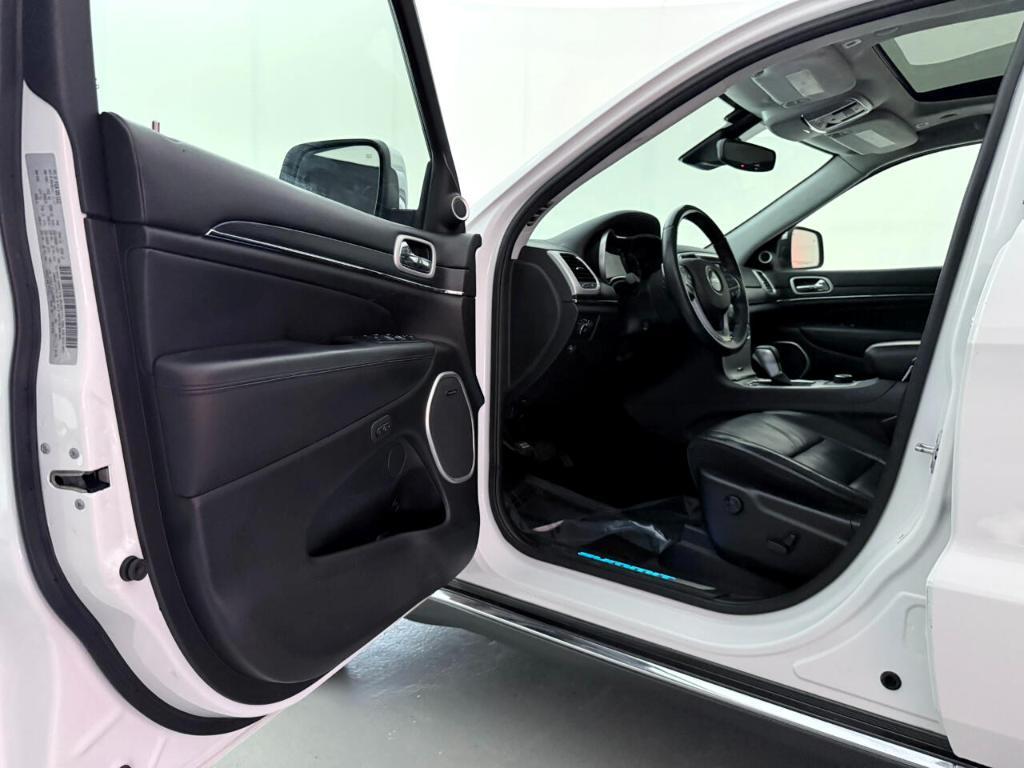 used 2018 Jeep Grand Cherokee car, priced at $20,400