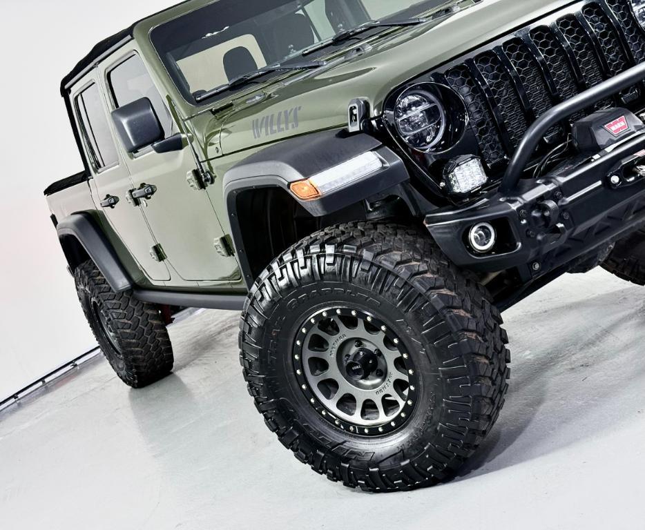 used 2022 Jeep Gladiator car, priced at $29,900
