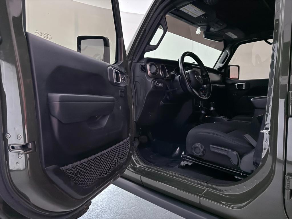 used 2022 Jeep Gladiator car, priced at $29,900