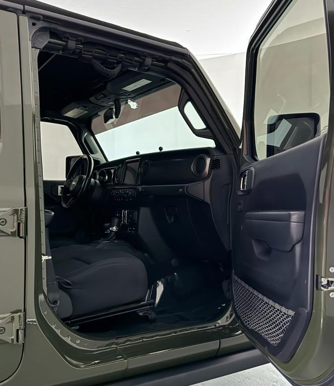 used 2022 Jeep Gladiator car, priced at $29,900