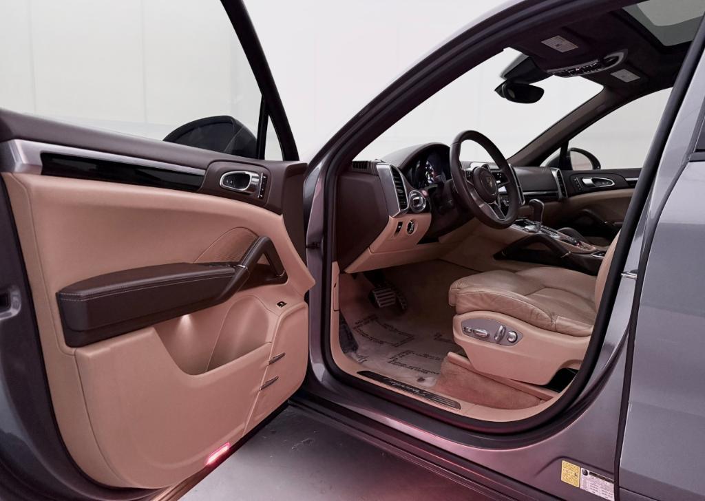 used 2017 Porsche Cayenne car, priced at $18,400