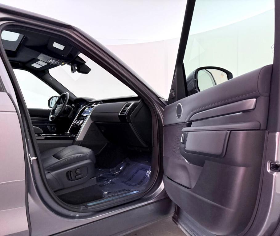 used 2019 Land Rover Discovery car, priced at $22,500