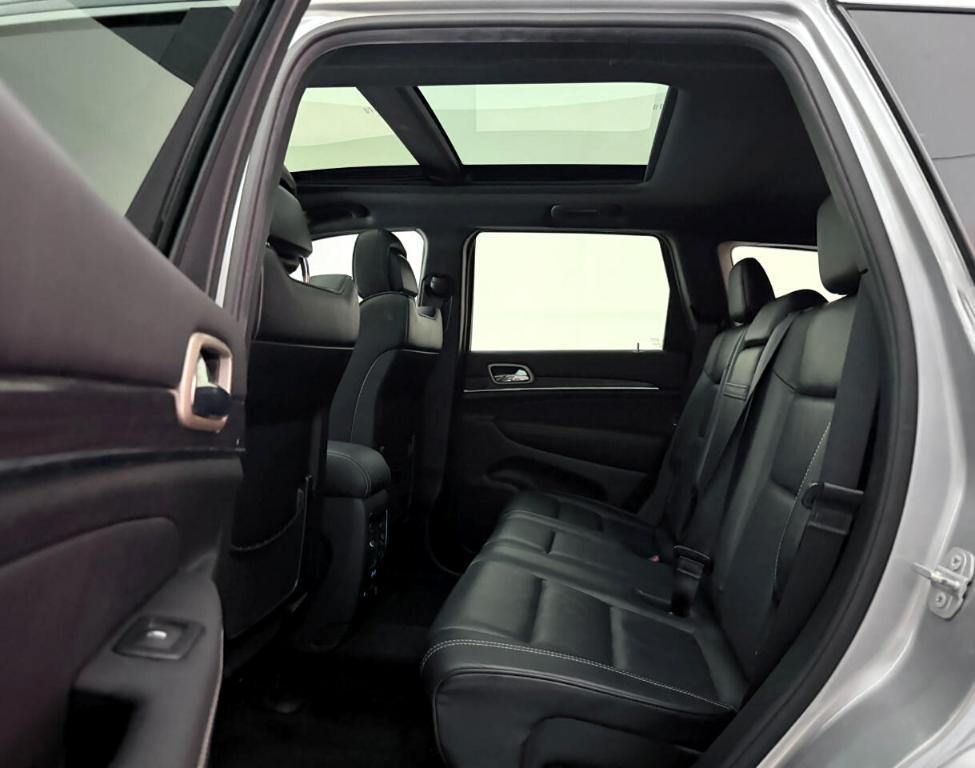 used 2015 Jeep Grand Cherokee car, priced at $14,700