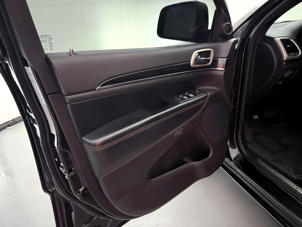 used 2016 Jeep Grand Cherokee car, priced at $10,500