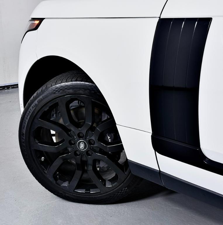 used 2021 Land Rover Range Rover car, priced at $40,900