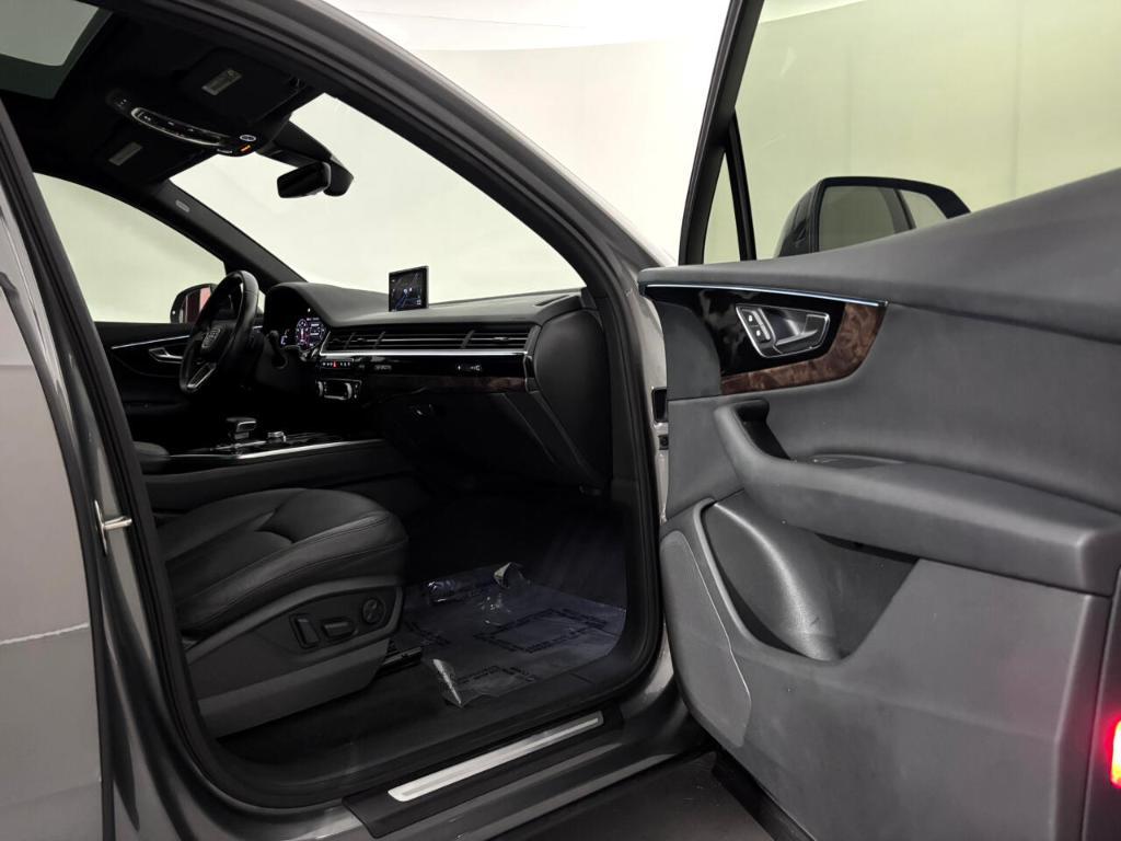 used 2017 Audi Q7 car, priced at $15,995