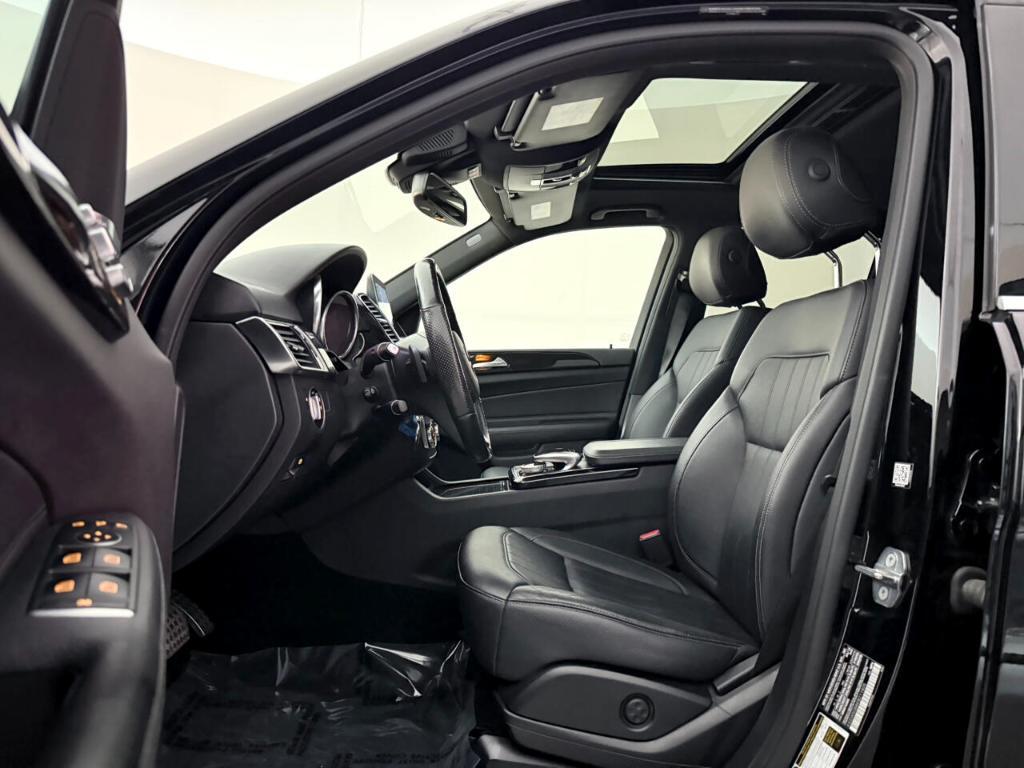 used 2019 Mercedes-Benz GLE 400 car, priced at $23,800