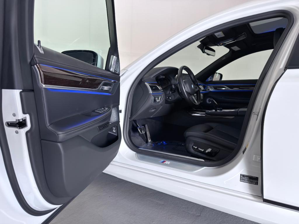 used 2021 BMW 750 car, priced at $43,500