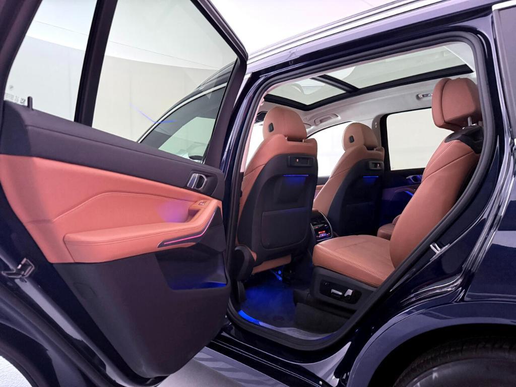 used 2022 BMW X7 car, priced at $39,250